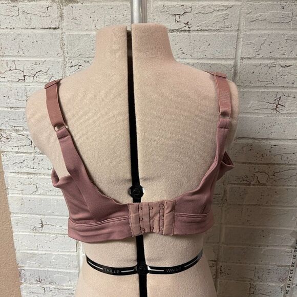 Auden Bra Lightly lined wire free 38DD - Picture 6 of 13